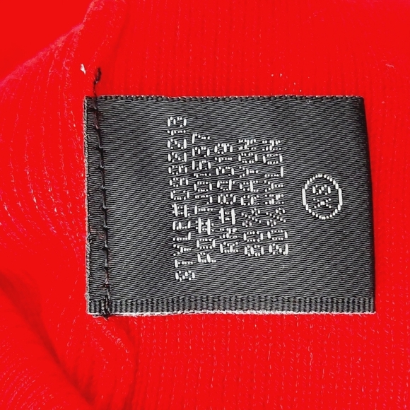 NEW Cyrus Red Rayon Blend Turtleneck Cold Shoulder Sweater P2978 - Picture 7 of 8